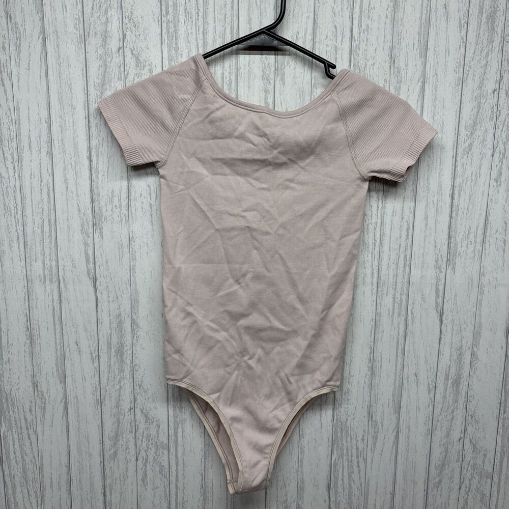 Womens Size 4 Lululemon Pink Body Suit EUC